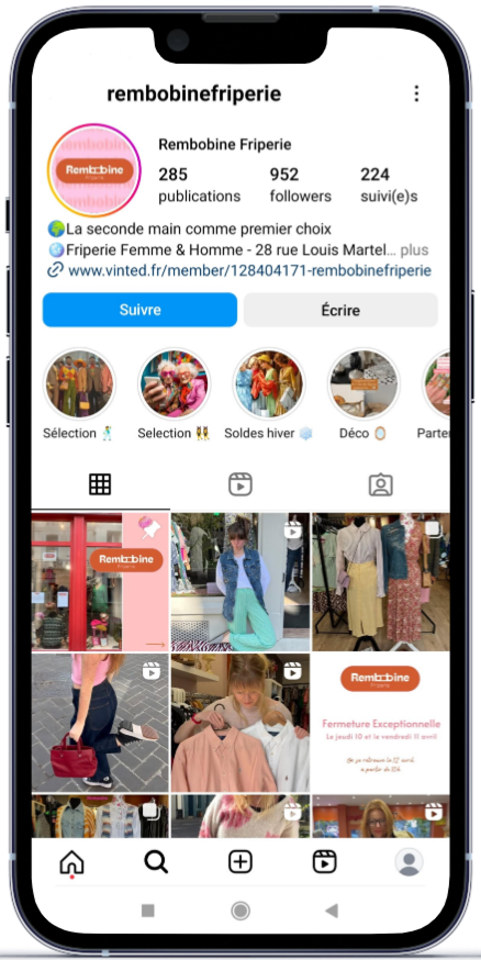 Un smartphone avec le compte instagram de Rembobine